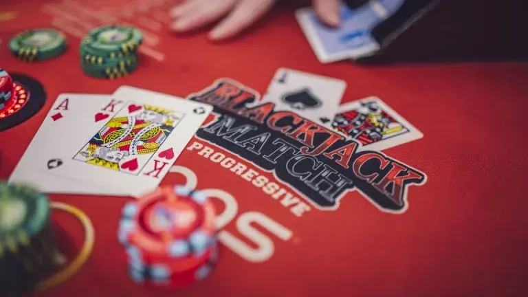 Lucky Elf casino blackjack